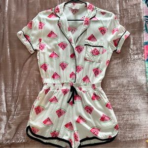 🍉Forever 21 watermelon print romper with pockets Small